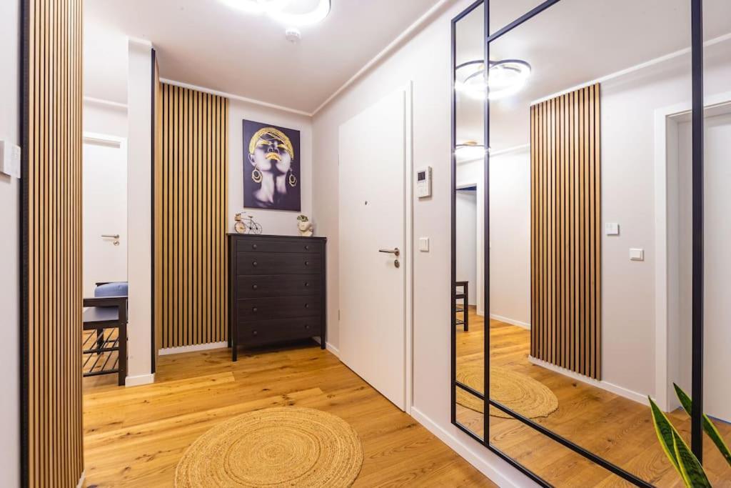A&V Apartments Wunderschoene Penthouse Wohnung Moers Exterior foto